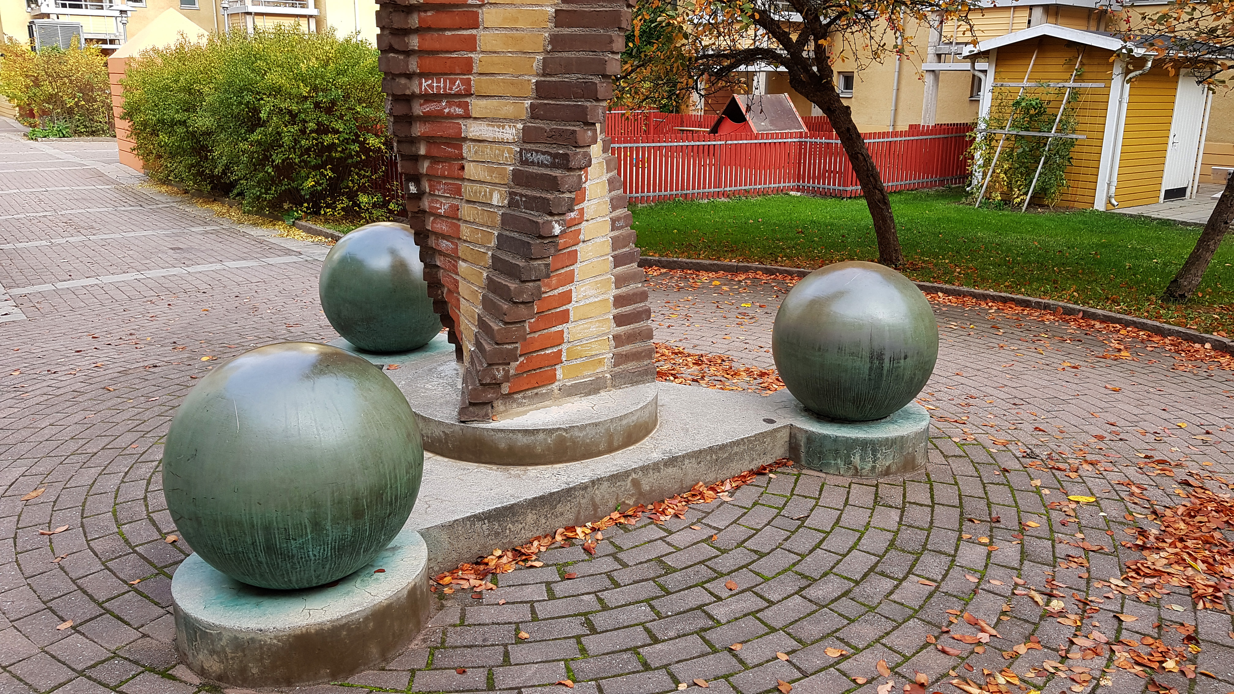 Kvarteret Svärdet, Ringvägen, Stockholm,1988–89