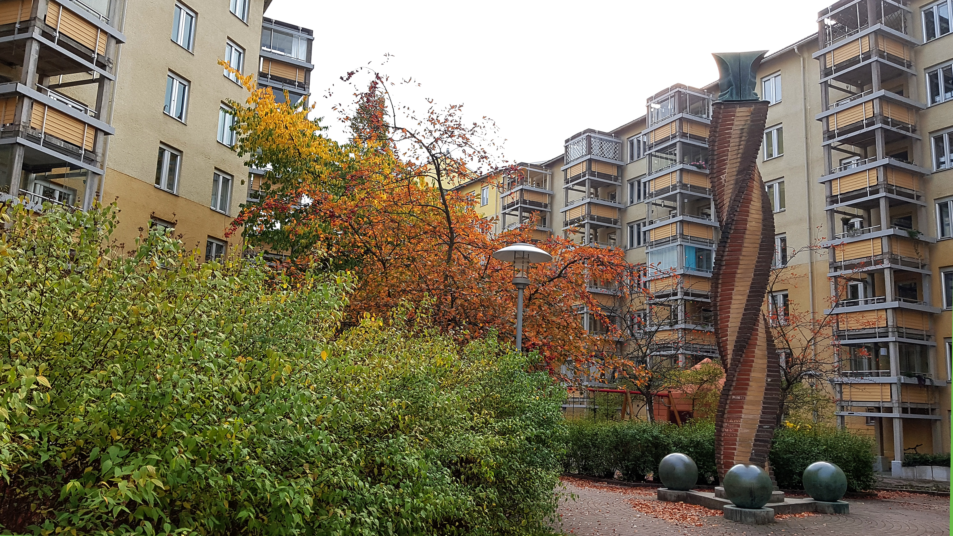 Kvarteret Svärdet, Ringvägen, Stockholm,1988–89
