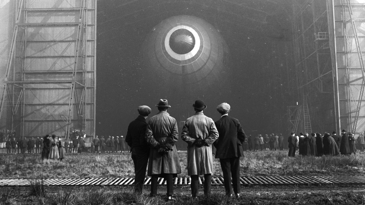 Engelskt luftskepp R33, inför start, 1919, Barlow, Yorkshire
