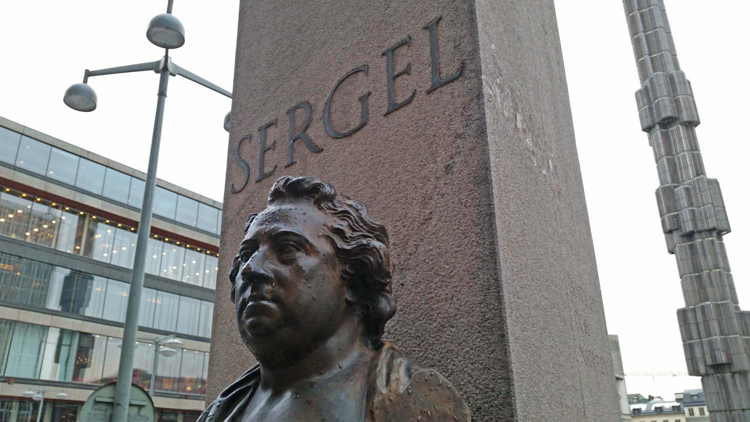 Sergels torg — Sergel monumentet, 1998