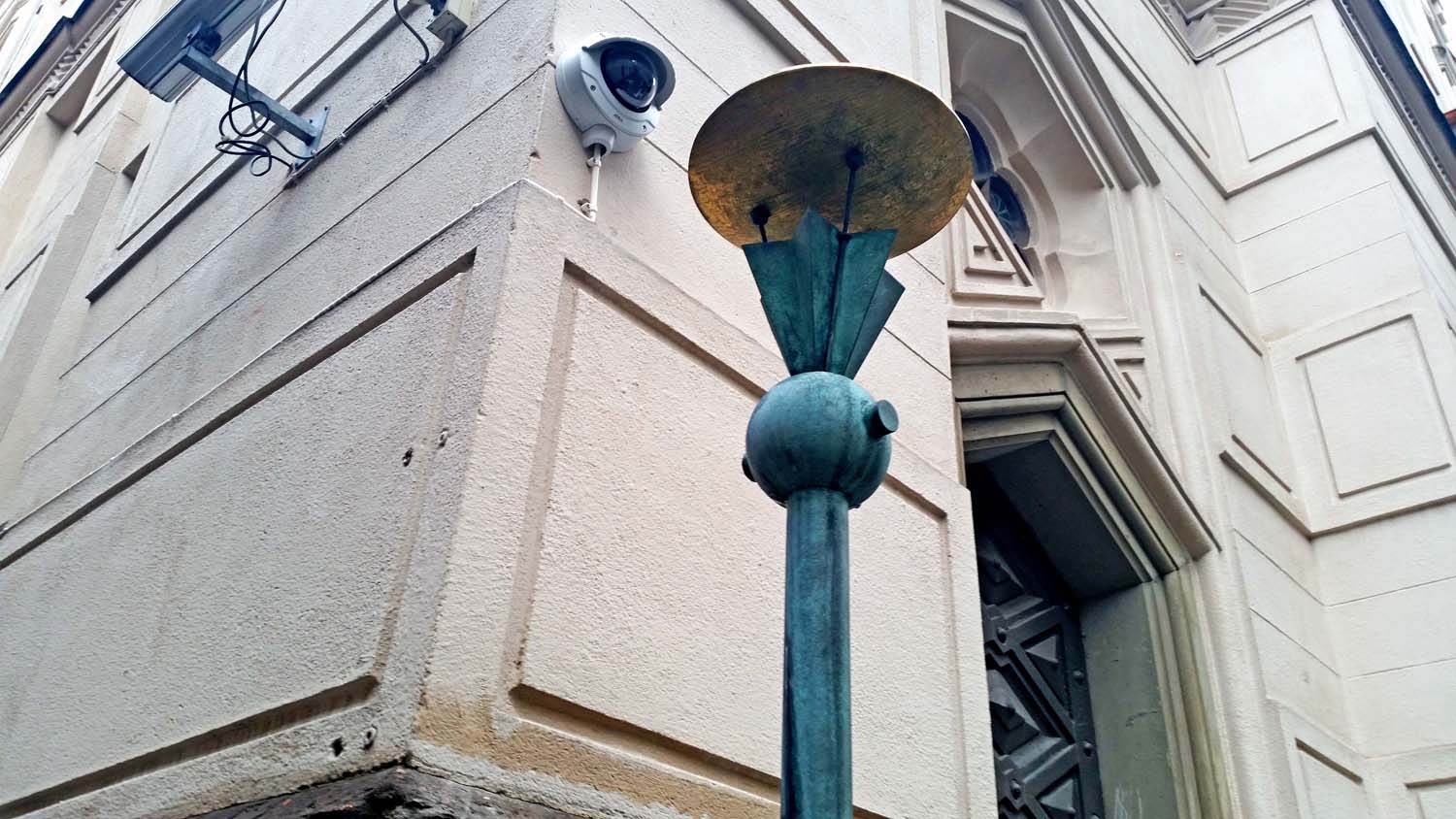 Synagoga – Förintelsemonumentet Stockholm 1998