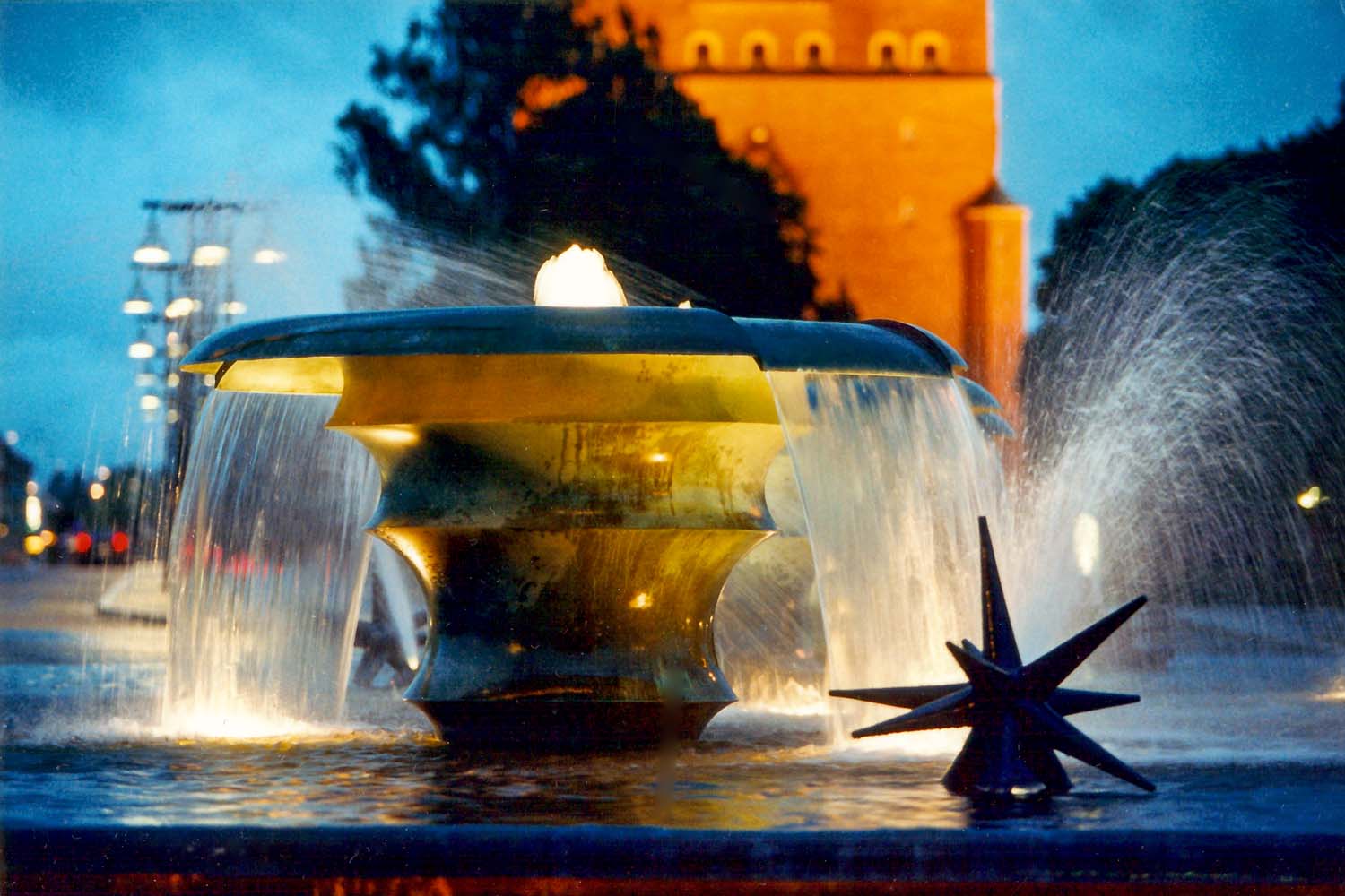 Eskilstuna rondellen 'Profilen' 2002