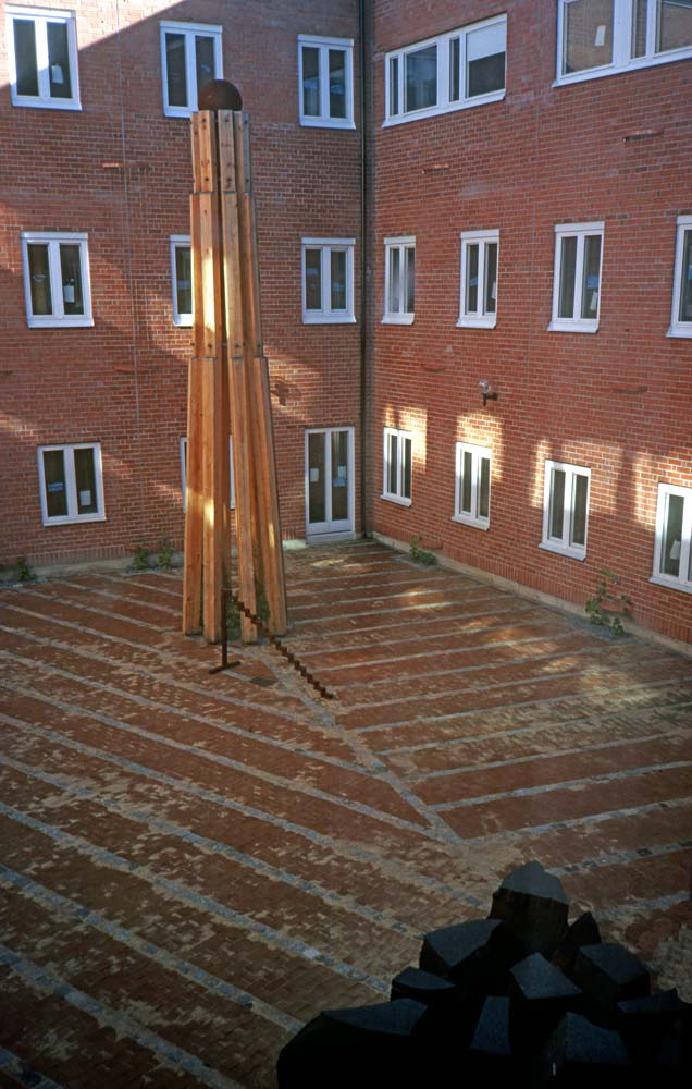 Länssjukhuset Vrinnevi – innergård Norrköping 1986